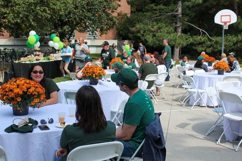 Holmescoming Tailgate